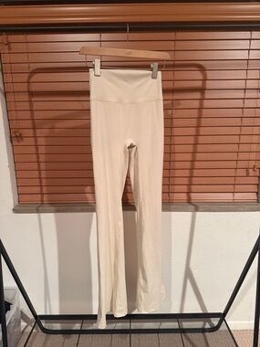 Seamless Cream Flared Leggings